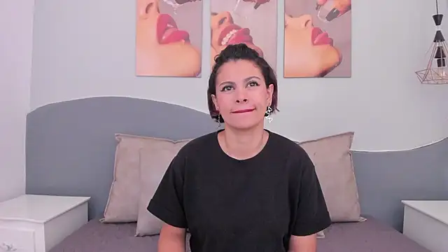 Snapshot of MarianaSanz chatting on February 2026 01:31:02 PM MarianaSanz online show from February 2026 01:31:02 PM