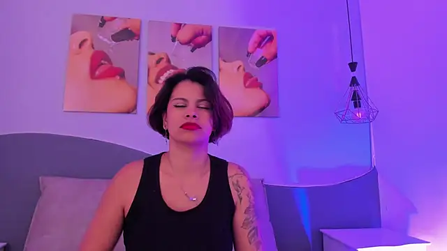 Snapshot of MarianaSanz chatting on February 2026 01:36:01 PM MarianaSanz online show from February 2026 01:36:01 PM