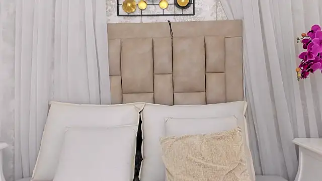 Snapshot of MarianaSanz chatting on February 2026 01:07:02 PM MarianaSanz online show from February 2026 01:07:02 PM