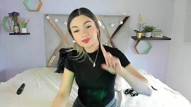 Esteff  o2 online show from January 2025 07:35:01 PM