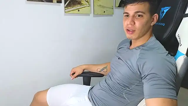 Snapshot of Ethanstill1 chatting on January 2025 03:25:02 AM Ethanstill1 online show from January 2025 03:25:02 AM