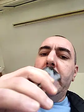 Snapshot of Maryo0001 chatting on November 2025 01:44:01 PM Maryo0001 online show from November 2025 01:44:01 PM