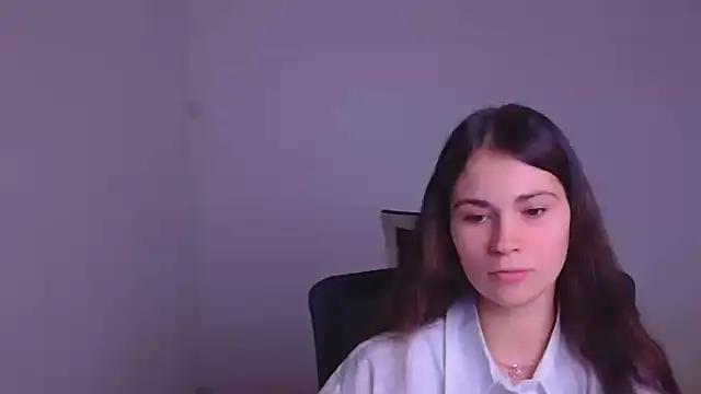 Loon Amore online show from December 2024 07:01:01 PM