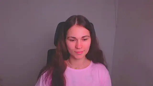 Loon Amore online show from February 2025 07:38:02 PM