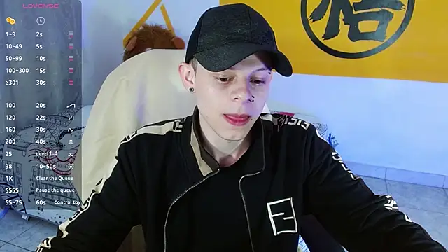 Snapshot of Matthew_Boy_ chatting on January 2025 05:01:02 AM Matthew Boy online show from January 2025 05:01:02 AM