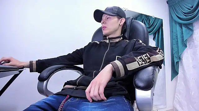 Snapshot of Matthew_Boy_ chatting on January 2025 05:35:01 AM Matthew Boy online show from January 2025 05:35:01 AM