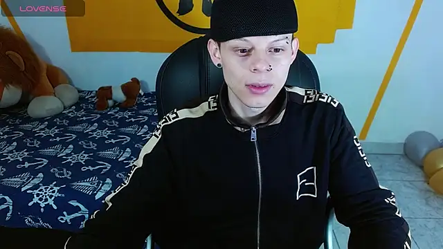 Snapshot of Matthew_Boy_ chatting on January 2025 11:44:02 AM Matthew Boy online show from January 2025 11:44:02 AM