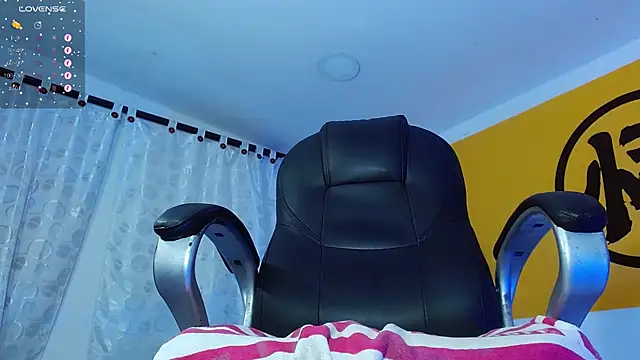 Snapshot of Matthew_Boy_ chatting on February 2025 04:07:01 PM Matthew Boy online show from February 2025 04:07:01 PM