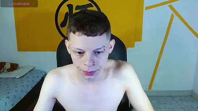 Snapshot of Matthew_Boy_ chatting on February 2025 06:12:02 AM Matthew Boy online show from February 2025 06:12:02 AM