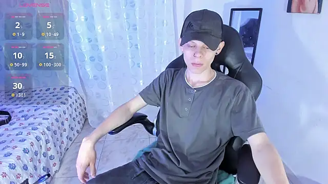 Snapshot of Matthew_Boy_ chatting on March 2025 03:52:02 AM Matthew Boy online show from March 2025 03:52:02 AM