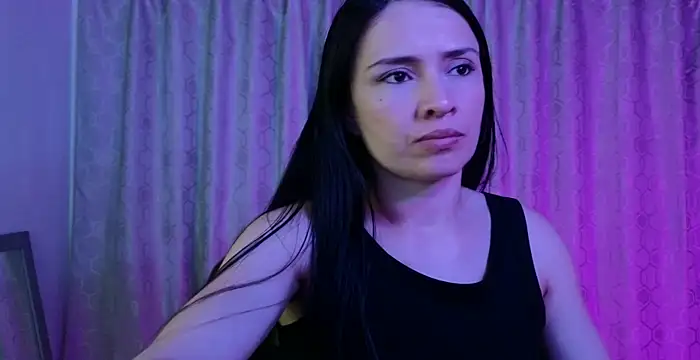 cristal hilton 10 online show from February 2026 11:05:02 PM