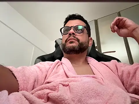 HornyBeachBoyBR online show from June 2026 01:08:02 PM