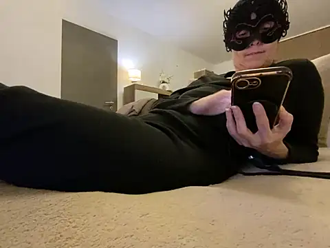 Marilou1983 online show from February 2026 10:06:02 PM