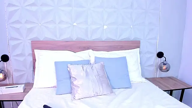 Stacey white  online show from April 2026 08:03:01 PM