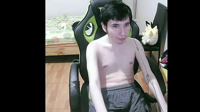 Snapshot of Twink_martinboy chatting on January 2025 02:56:01 AM Twink martinboy online show from January 2025 02:56:01 AM