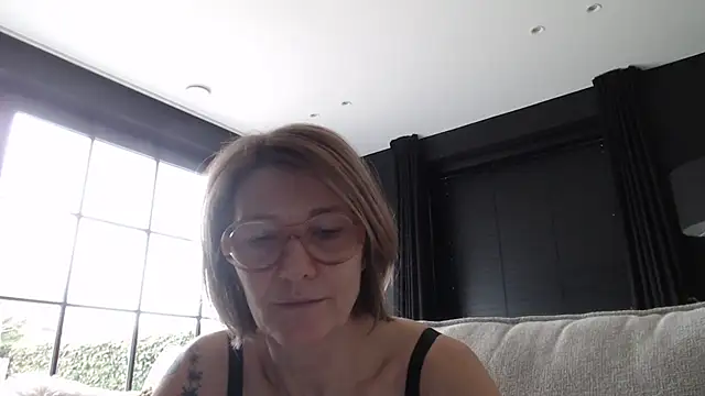 godinflower online show from February 2025 01:22:01 PM