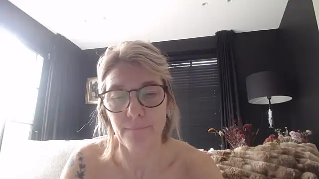 godinflower online show from October 2025 12:15:01 PM