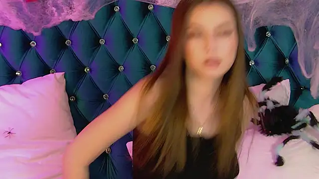 AliceMoreno online show from October 2025 05:04:02 PM