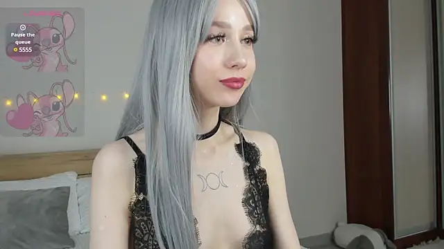 Amelia Martinz online show from February 2025 04:31:01 PM