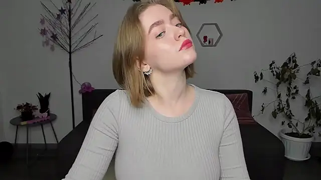 Snapshot of AidaPerry chatting on December 2024 02:22:01 PM AidaPerry online show from December 2024 02:22:01 PM