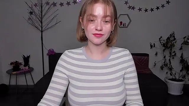 Snapshot of AidaPerry chatting on December 2024 02:55:01 PM AidaPerry online show from December 2024 02:55:01 PM