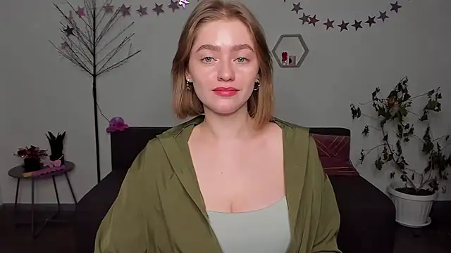 Snapshot of AidaPerry chatting on December 2024 06:16:01 PM AidaPerry online show from December 2024 06:16:01 PM