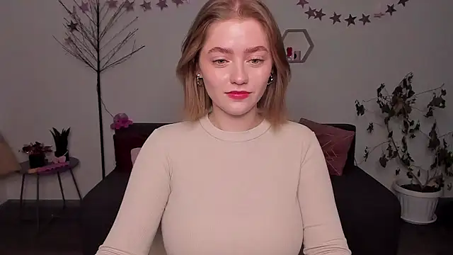 Snapshot of AidaPerry chatting on December 2024 06:08:01 PM AidaPerry online show from December 2024 06:08:01 PM