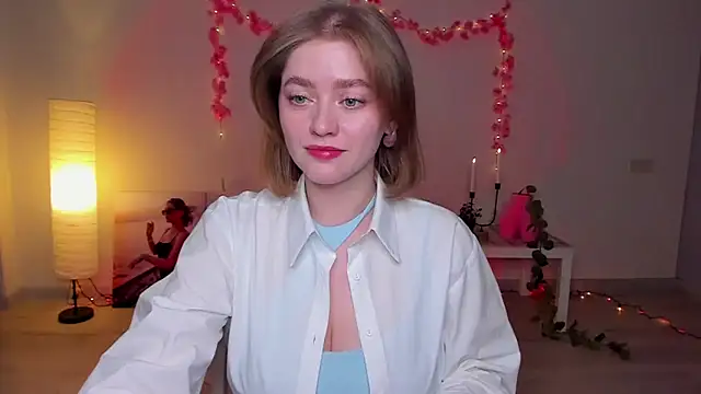 Snapshot of AidaPerry chatting on January 2025 07:27:01 PM AidaPerry online show from January 2025 07:27:01 PM