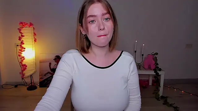 Snapshot of AidaPerry chatting on January 2025 02:32:01 PM AidaPerry online show from January 2025 02:32:01 PM