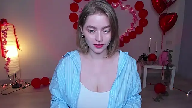 Snapshot of AidaPerry chatting on February 2025 06:24:02 PM AidaPerry online show from February 2025 06:24:02 PM