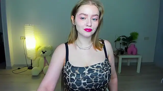 Snapshot of AidaPerry chatting on September 2025 04:12:02 PM AidaPerry online show from September 2025 04:12:02 PM