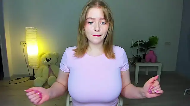 Snapshot of AidaPerry chatting on October 2025 06:16:01 PM AidaPerry online show from October 2025 06:16:01 PM