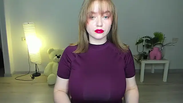 Snapshot of AidaPerry chatting on October 2025 03:47:02 PM AidaPerry online show from October 2025 03:47:02 PM