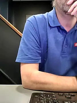 JulianJ50 online show from December 2025 08:49:02 PM