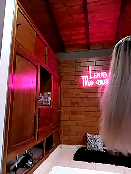 SamaraJay1 online show from March 2025 11:41:01 AM