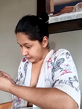 Snapshot of SamaraJay1 chatting on April 2026 01:24:02 PM SamaraJay1 online show from April 2026 01:24:02 PM