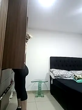 coral smitth online show from March 2026 07:17:01 PM