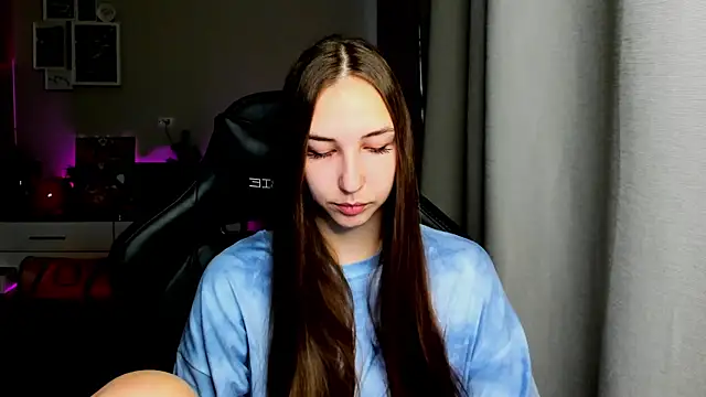 Sm0ly online show from October 2025 02:53:01 AM