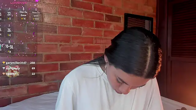 Snapshot of crystalvazquez chatting on December 2024 07:08:02 PM crystalvazquez online show from December 2024 07:08:02 PM