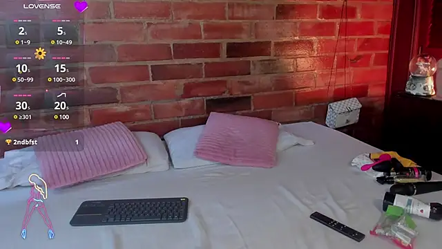Snapshot of crystalvazquez chatting on February 2025 04:42:02 PM crystalvazquez online show from February 2025 04:42:02 PM