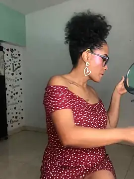 Snapshot of AdelaHaneix chatting on December 2024 05:35:02 PM AdelaHaneix online show from December 2024 05:35:02 PM