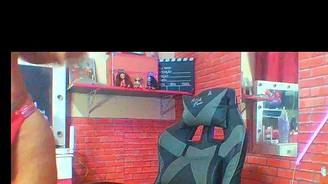 Transthifany online show from October 2025 03:44:02 PM