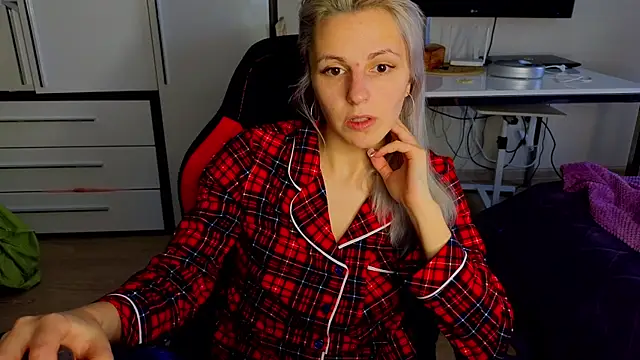 Snapshot of Kate_Sex_House chatting on December 2024 06:59:02 AM Kate Sex House online show from December 2024 06:59:02 AM