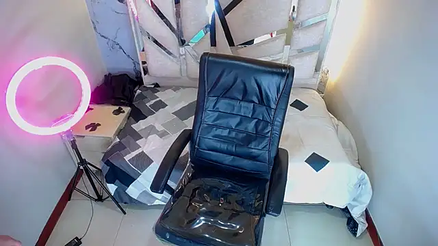 Snapshot of Salome_Milf202 chatting on March 2026 08:20:02 PM Salome Milf202 online show from March 2026 08:20:02 PM