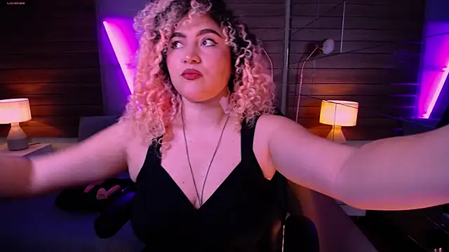 Kateryn  online show from February 2025 08:10:01 PM