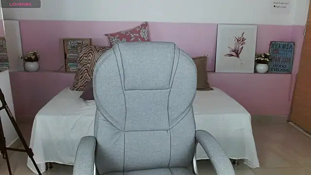 Snapshot of liseth_fox chatting on December 2024 06:41:02 PM liseth fox online show from December 2024 06:41:02 PM