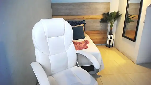 Snapshot of liseth_fox chatting on December 2024 01:47:02 AM liseth fox online show from December 2024 01:47:02 AM