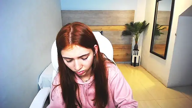 Snapshot of liseth_fox chatting on December 2024 06:42:02 PM liseth fox online show from December 2024 06:42:02 PM