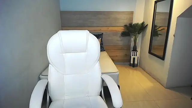 Snapshot of liseth_fox chatting on December 2024 12:13:02 PM liseth fox online show from December 2024 12:13:02 PM