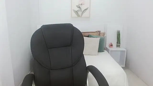 Snapshot of liseth_fox chatting on January 2025 03:11:01 PM liseth fox online show from January 2025 03:11:01 PM